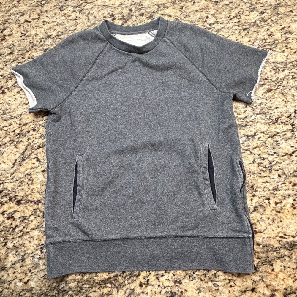 Reign Storm Womens Short Sleeve Sweatshirt Gray Side Zip Pocket Size M ws